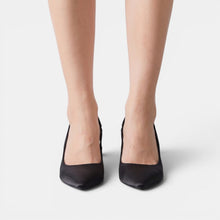 Women's Supportive Closed-Toe Sandals