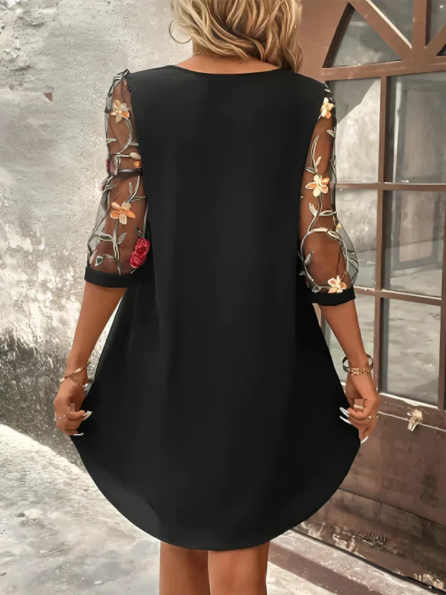 Sharina Robe Chemise Femme – Mini Summer Dress with Floral Print & Light Flowing Cut