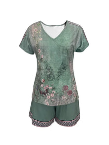 Skylar Women's Ensemble – Light Set with Shorts & Floral Printed Top for Chic Summer Look
