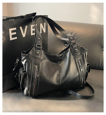 Dakota Women's Shoulder Bag – Elegant Leather Bag with Adjustable Shoulder Strap & Spacious Design