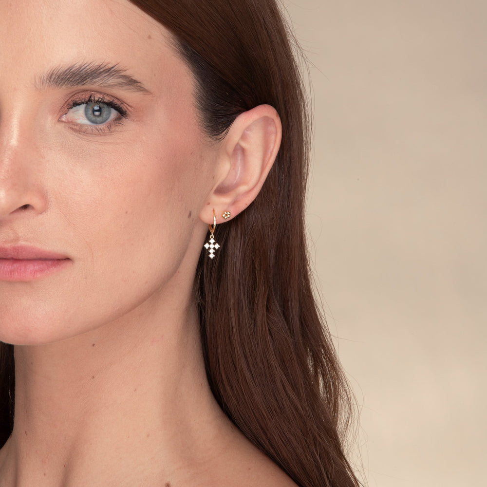 Fleur Ball Dot Stud Earrings