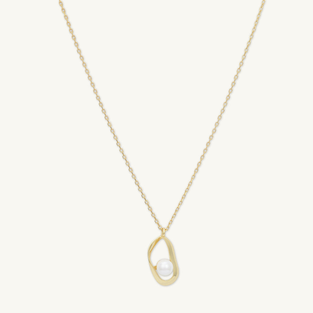 Floating Circular Pearl Necklace