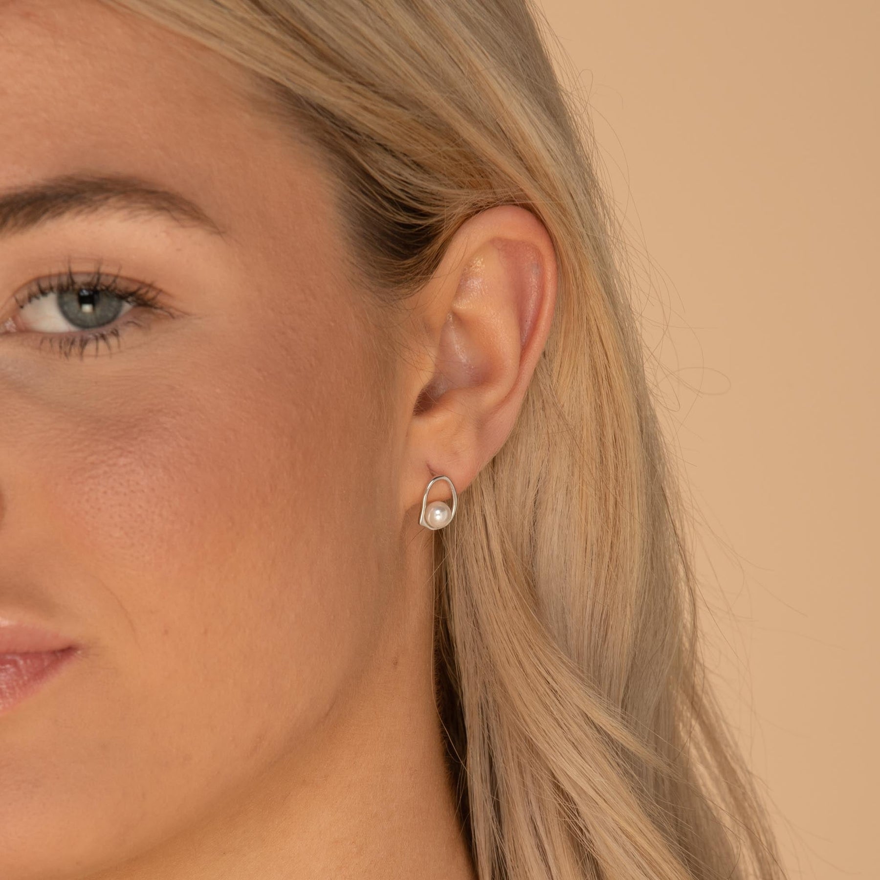 Floating Pearl Circular Stud Earrings