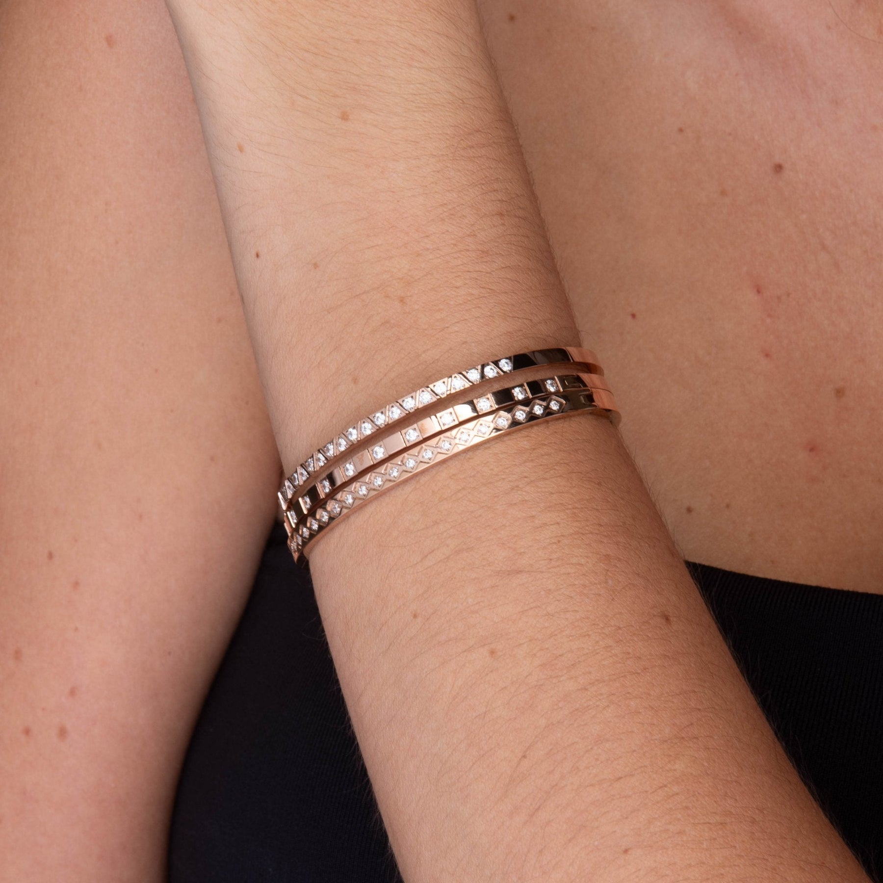 Florence Sapphire Hinged Bangle Bracelet