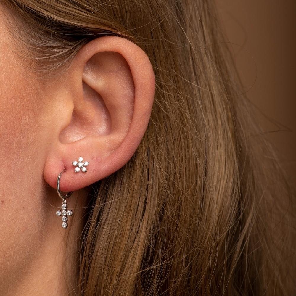Flower Sapphire Barbell Stud Cartilage Earrings