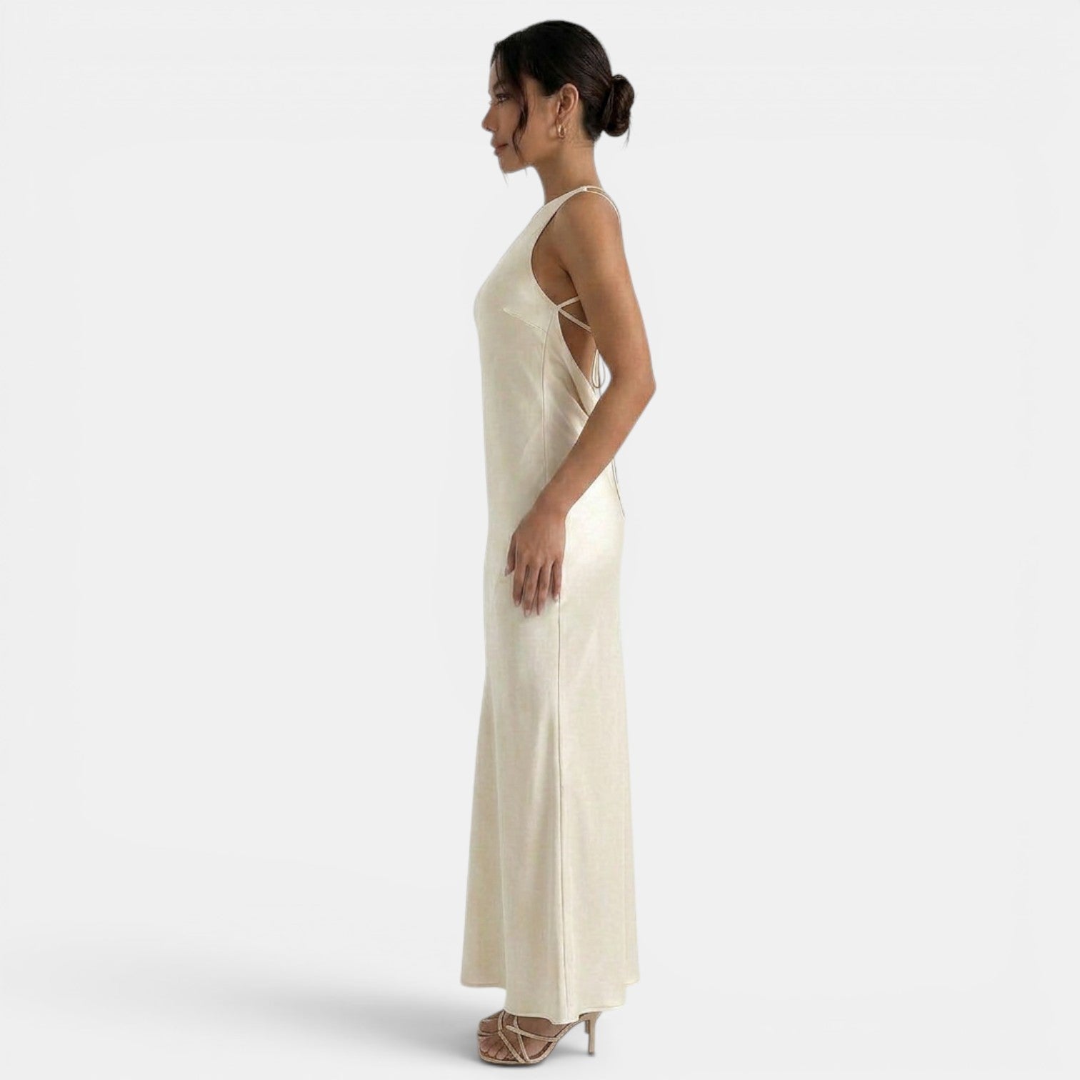 Open-back Lace Maxi Dress