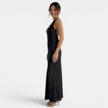 Open-back Lace Maxi Dress