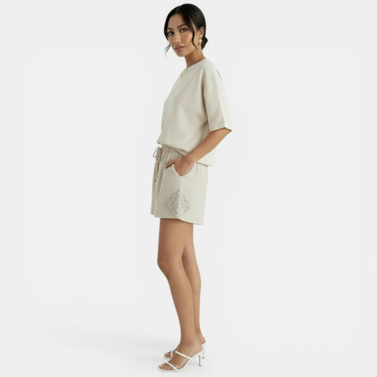 Chic Women's Linen Shorts