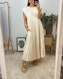 Mariana Robe Midi Femme – Elegant Sleeveless Pleated Dress for Daily & Special Occasions
