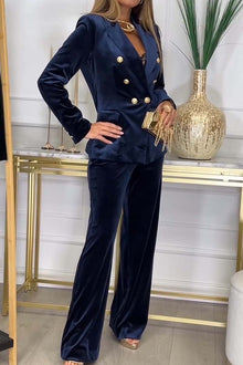 Lora Velvet Set Women – Luxury Two-Piece Suit with Soft Fabric and Versatile Design