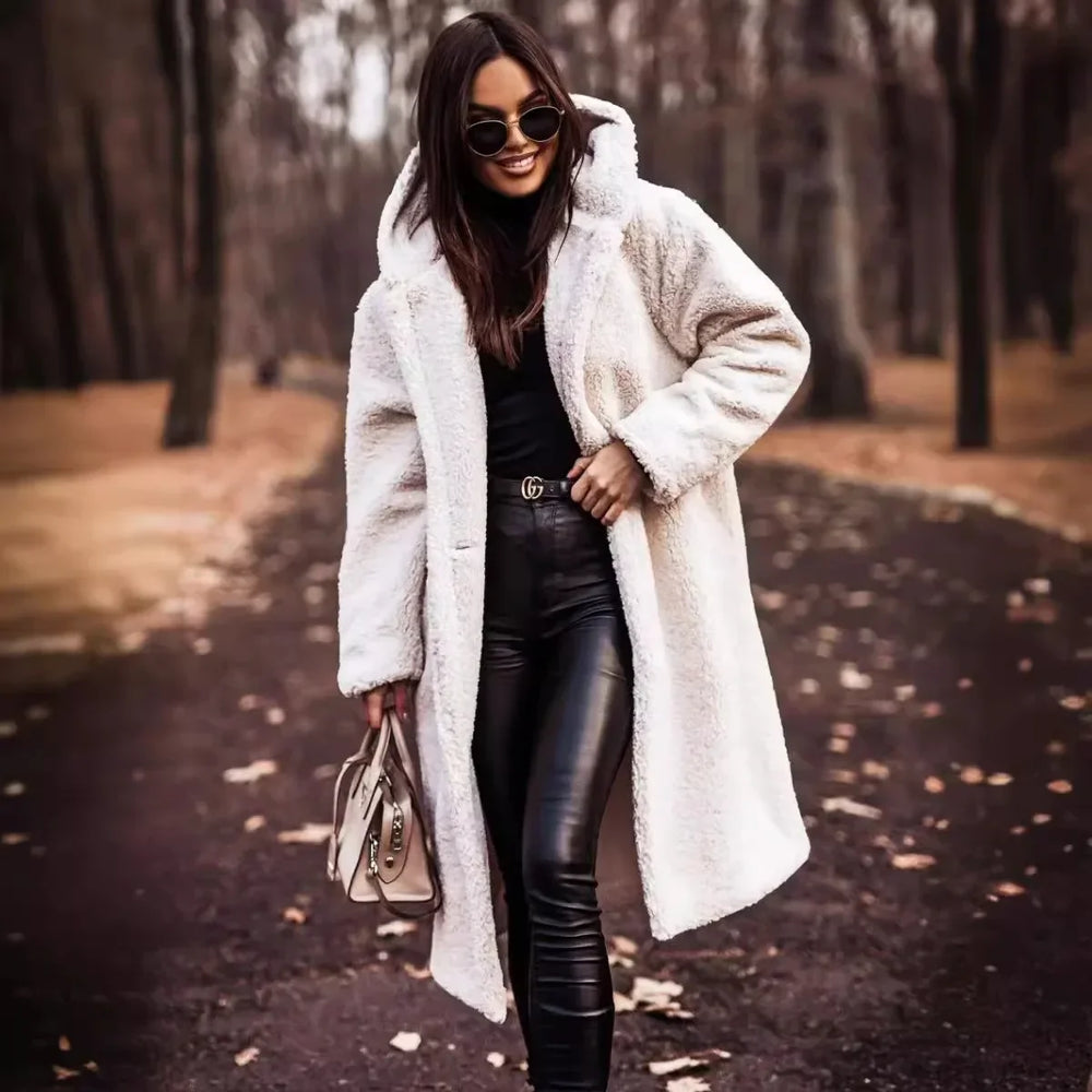 Faith Autumn Coat for Women – Warm and Elegant Jacket with Secure Closure & Modern Chic Design