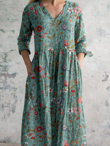 Summer Dress Women Calista – Floral Dress with V Neck & Flowing Cut for an Elegant Look