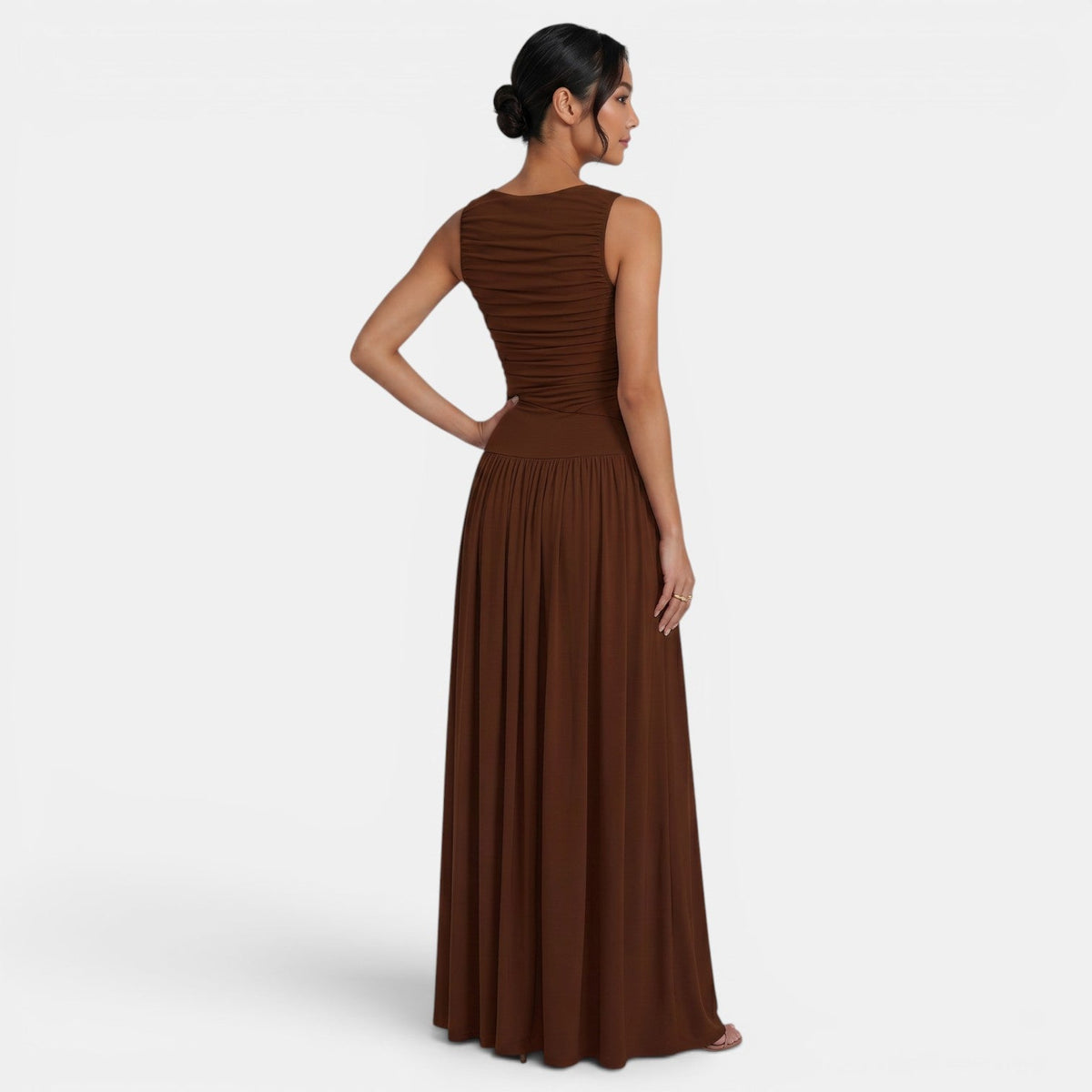 Women's Elegant Solid Color Sleeveless Pleated Bodycon Dress