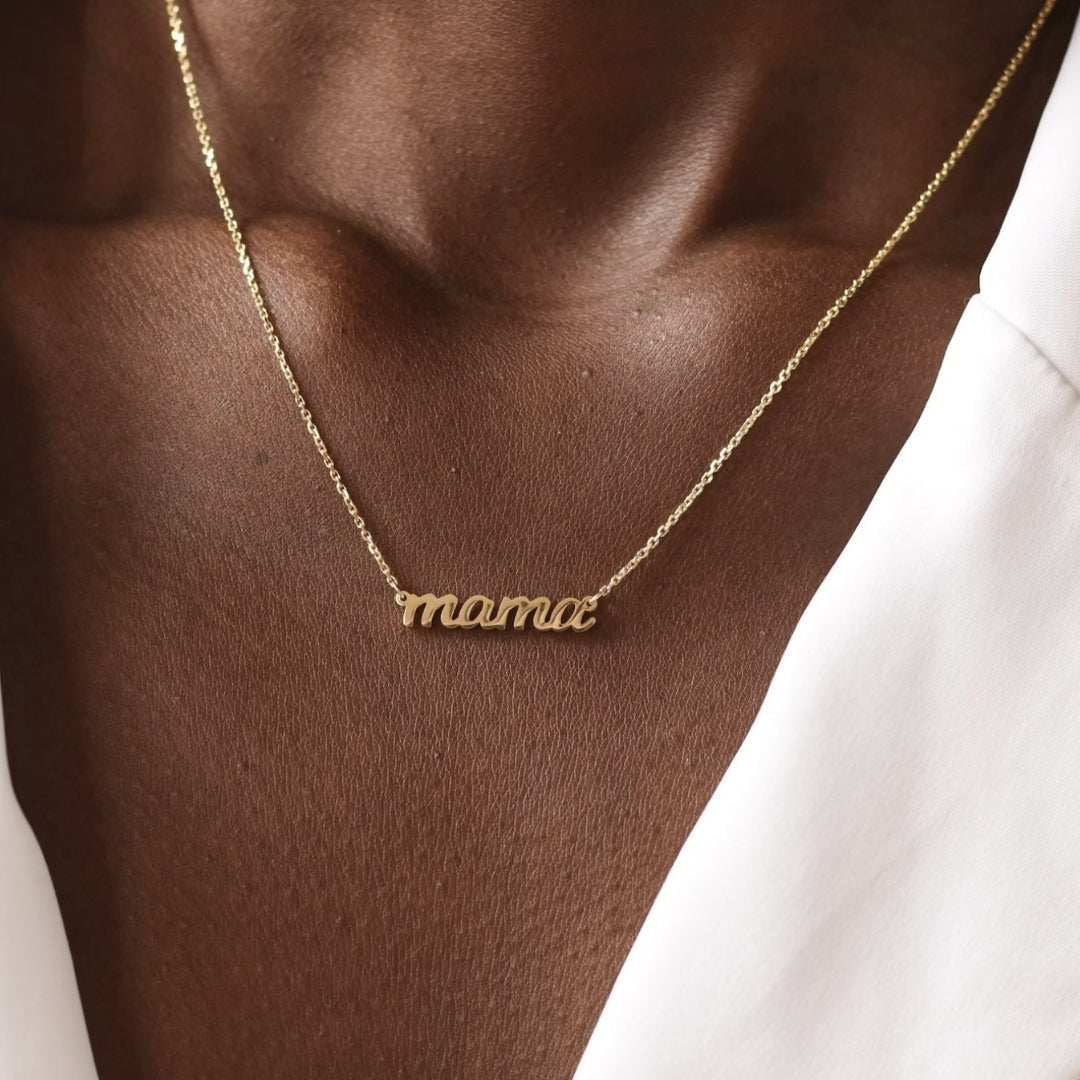 Mama Nameplate Chain Necklace