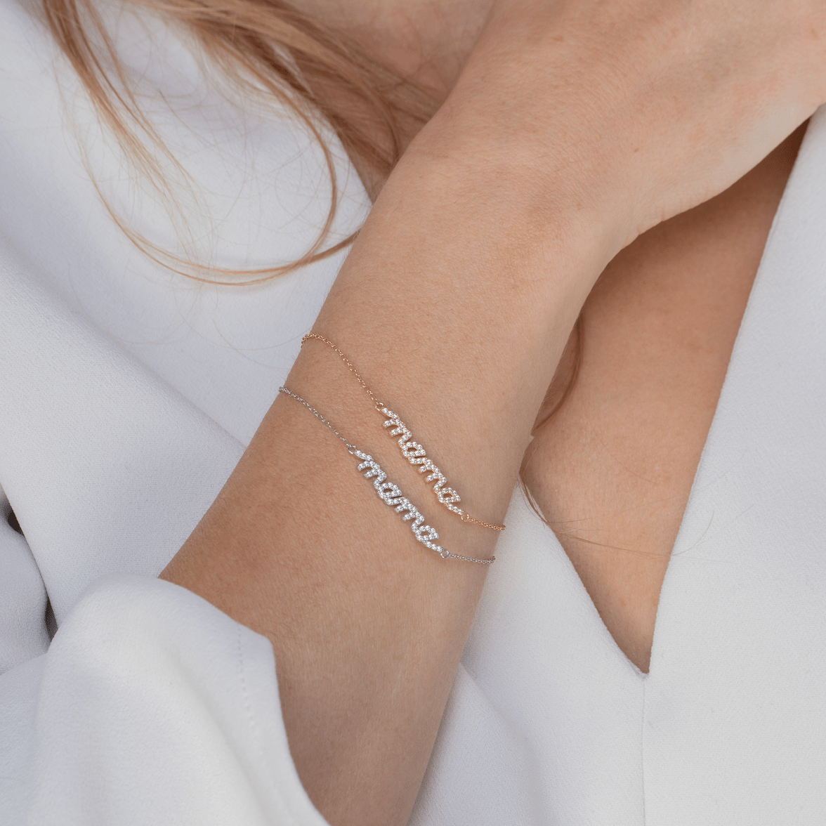 Mama Nameplate Sapphire Chain Bracelet