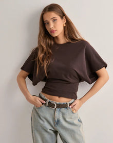 Erica Haut Elegant – Chic Cut and Comfortable Design for All Occasions