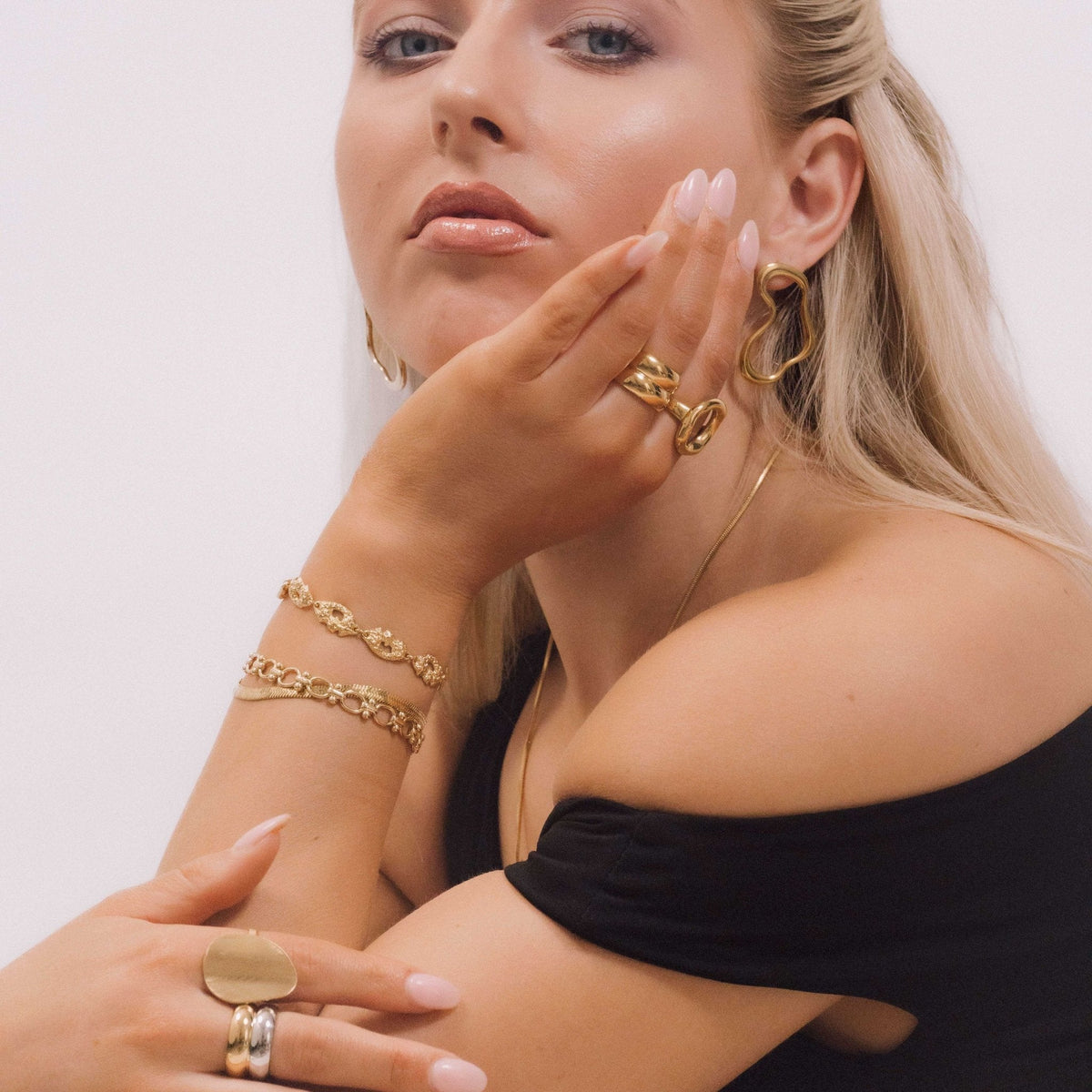 Molten Oval Chain Bracelet