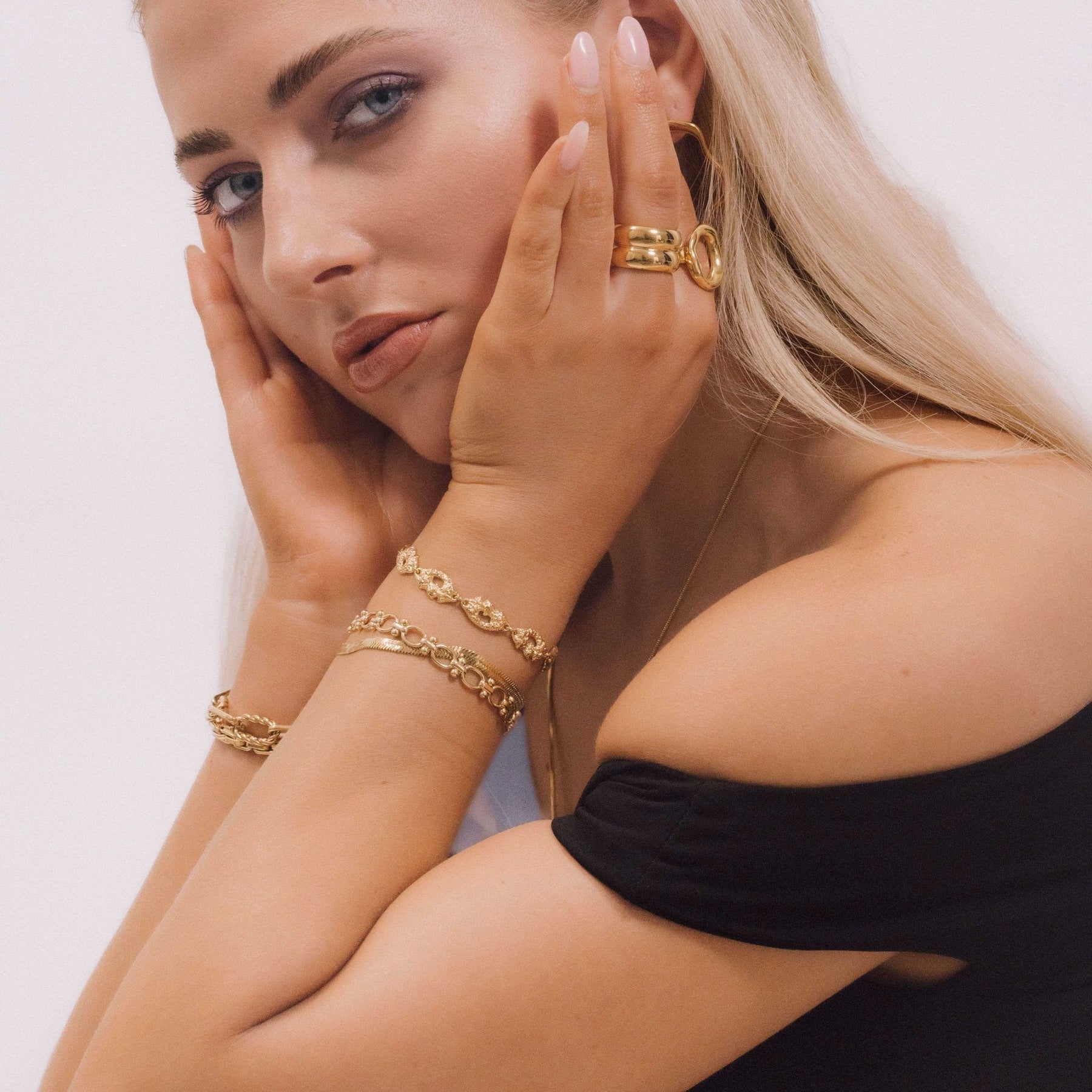 Molten Oval Chain Bracelet