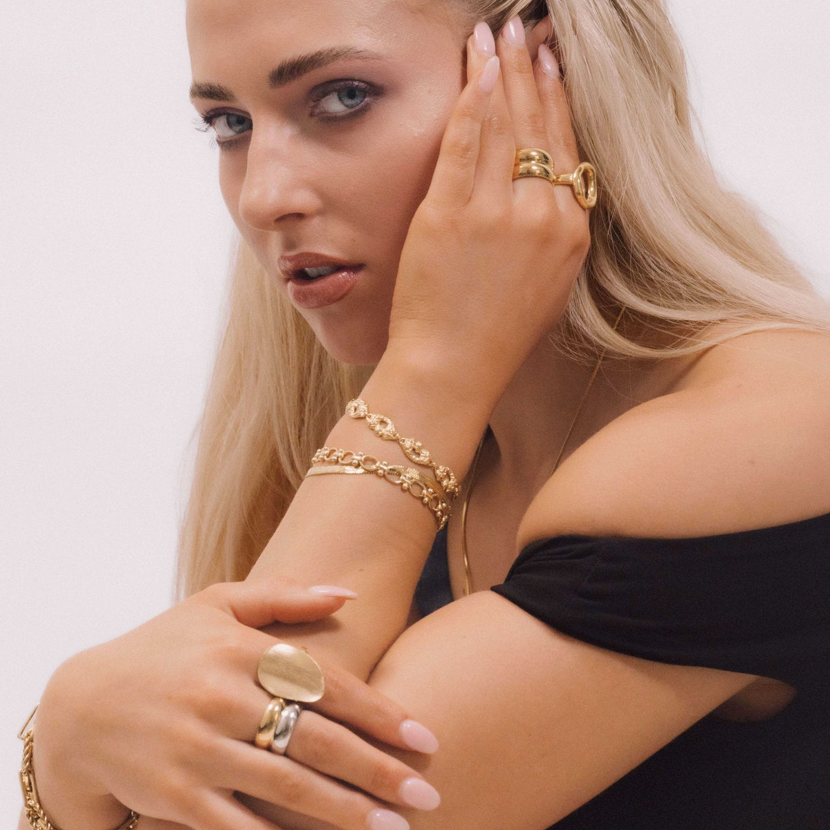 Molten Oval Chain Bracelet