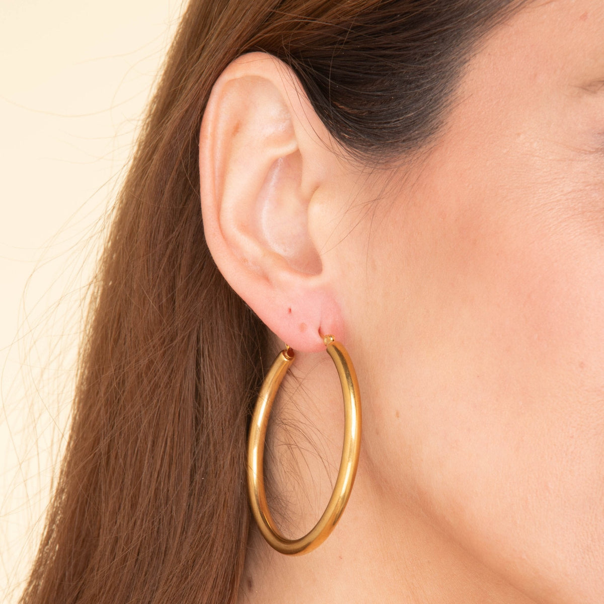 Nadia Tube Hoop Earrings