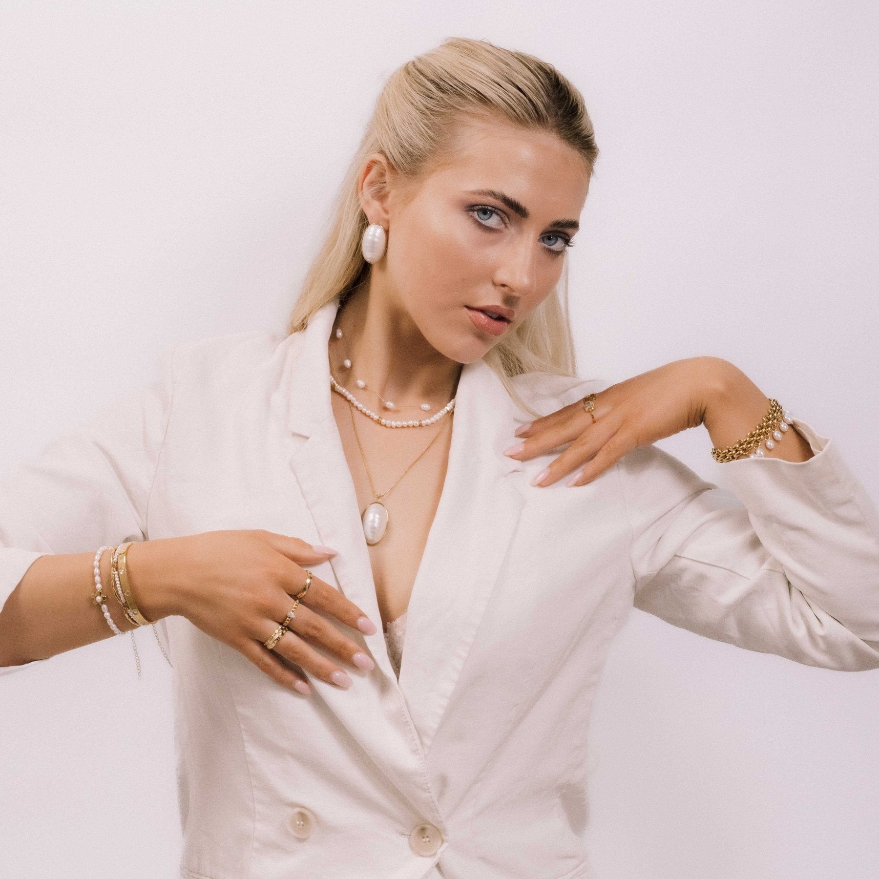 Tia Scallop Pearl Bracelet