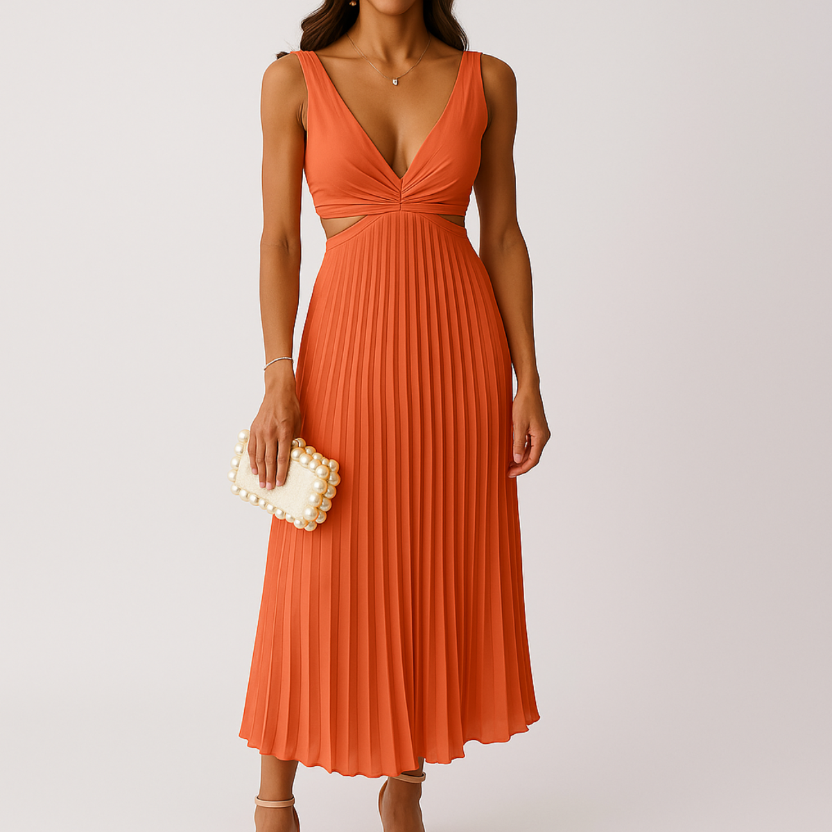 Shandee Robe Plissée – Shiny Satin, Fluid Cut & Refined Elegance