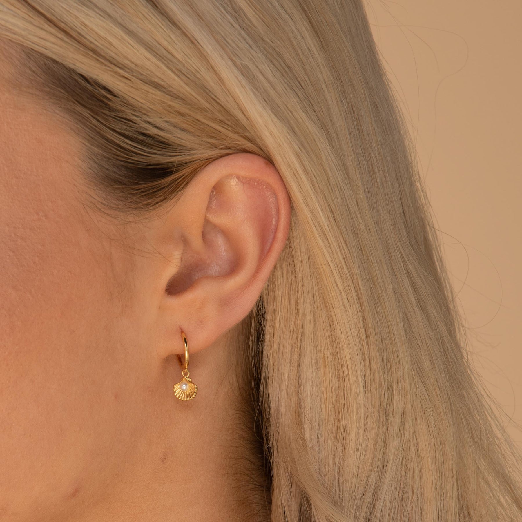 Pearl Shell Huggie Earrings