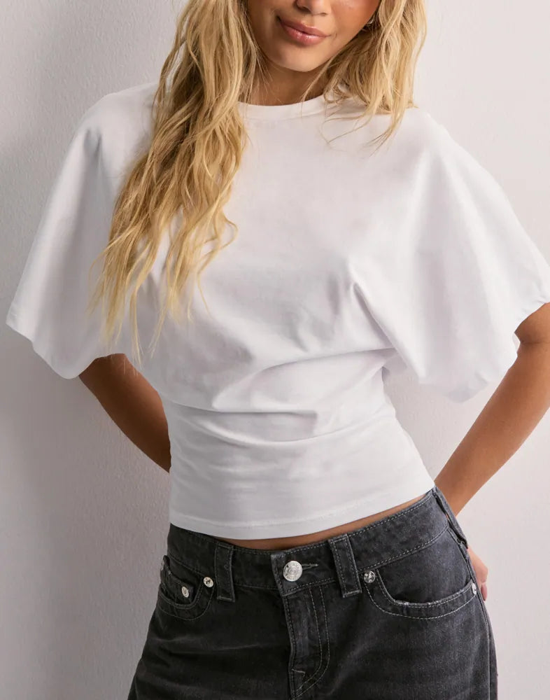 Erica Haut Elegant – Chic Cut and Comfortable Design for All Occasions