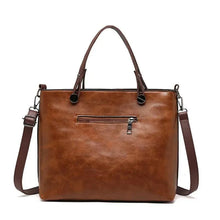 Cynthia Women's Handbag – Elegant & Versatile for a Modern and Chic Style