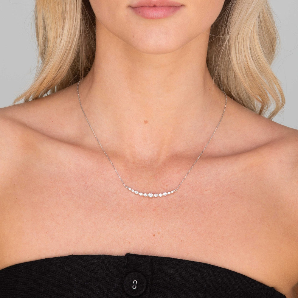 Smile Curved Bar Moissanite Necklace 0.3Carat