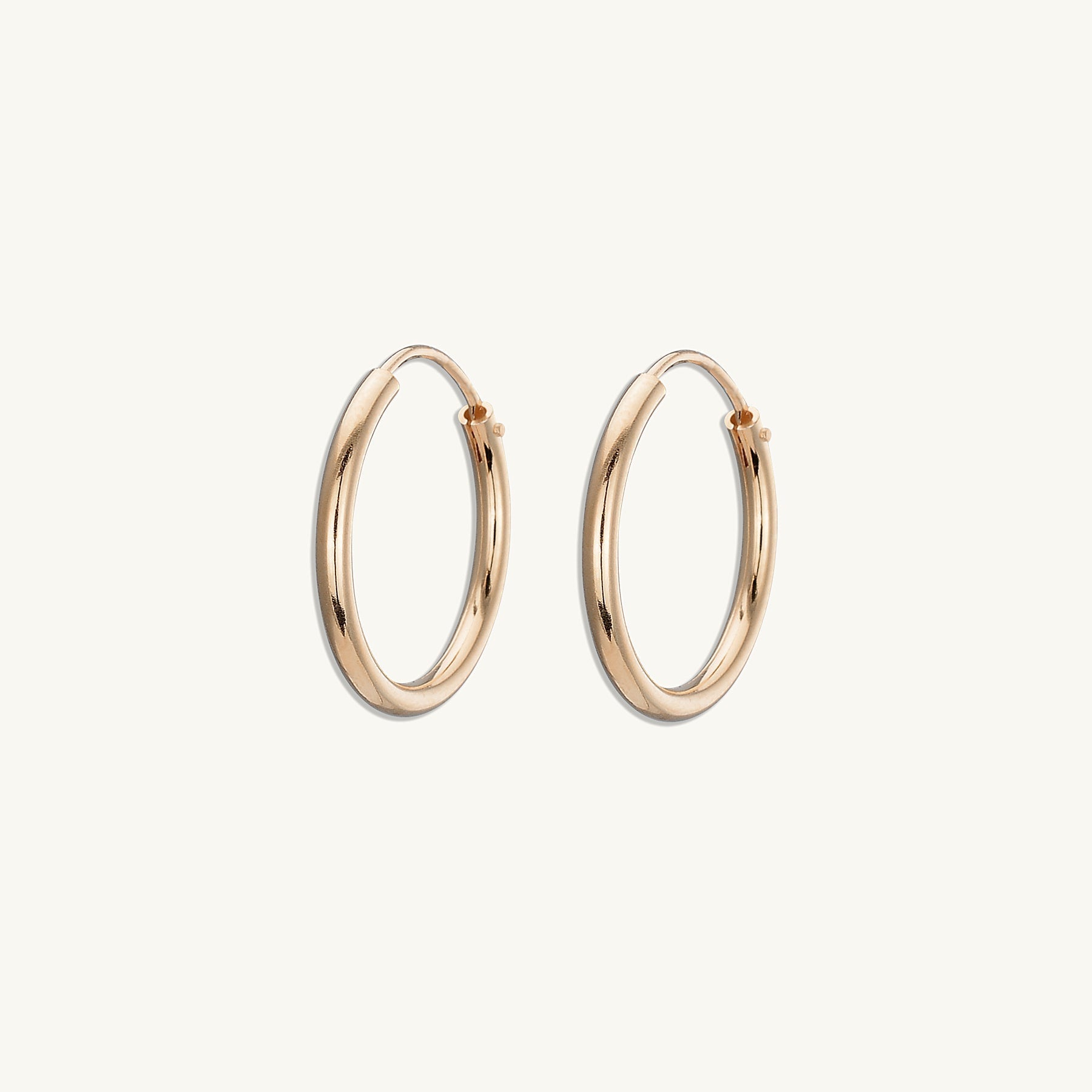 Thin Basic Medium Hoops