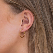 Thin Basic Medium Hoops