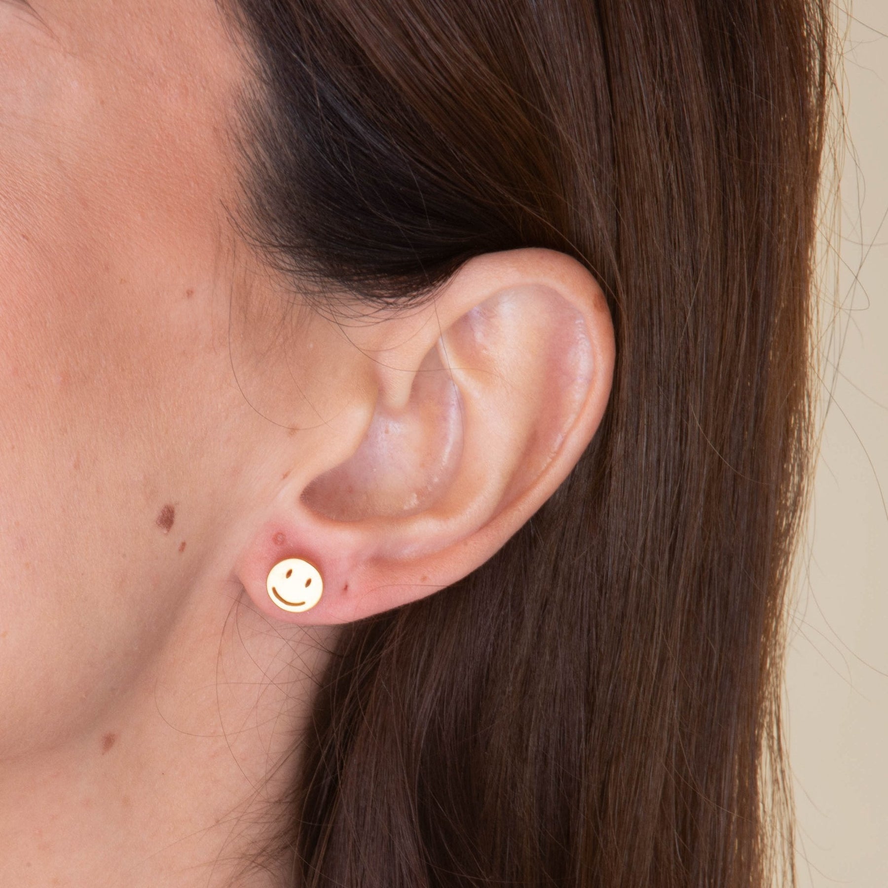 Unisex Smiley Face Stud Earrings