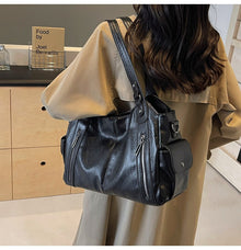 Clara Sac à Main Femme – Elegant Leather Bag with Spacious Compartments & Zipped Details
