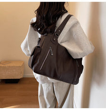 Clara Sac à Main Femme – Elegant Leather Bag with Spacious Compartments & Zipped Details