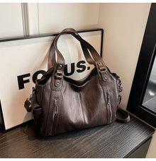 Clara Sac à Main Femme – Elegant Leather Bag with Spacious Compartments & Zipped Details
