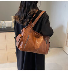 Clara Sac à Main Femme – Elegant Leather Bag with Spacious Compartments & Zipped Details