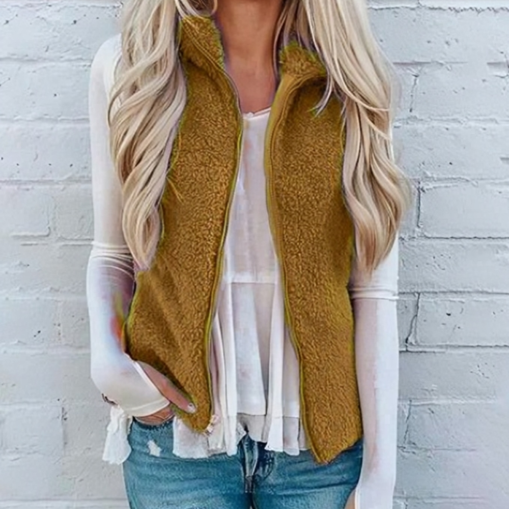 Tessia Zipped Fleece Vest Women – Light and Soft Layer with Warm and Comfortable Fit